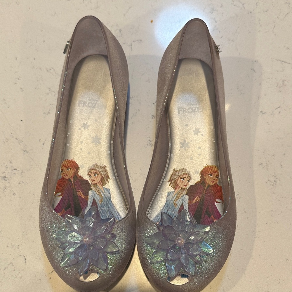 Frozen ballet flats